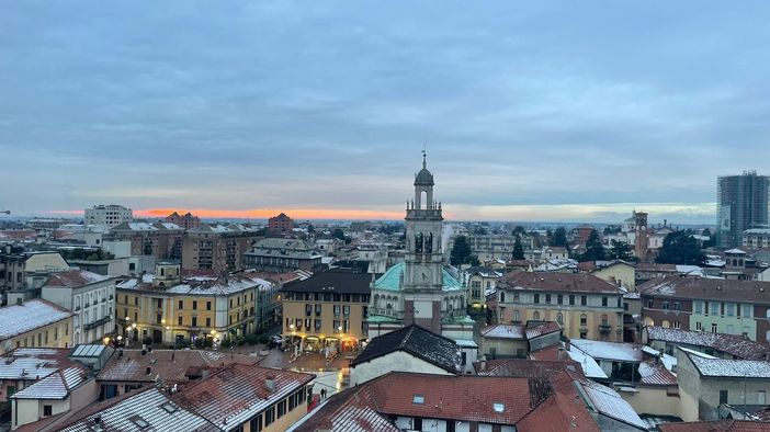 EmozioNatale a Busto, resistono pattini e ruota panoramica. E un concorso mette i sogni in viaggio