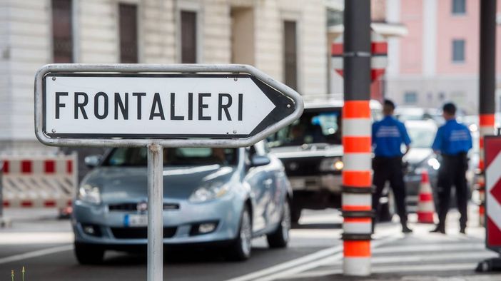 Tassa sanitaria dei frontalieri. Il Pd della provincia di Varese: «A fianco dei lavoratori contro questa stretta folle»