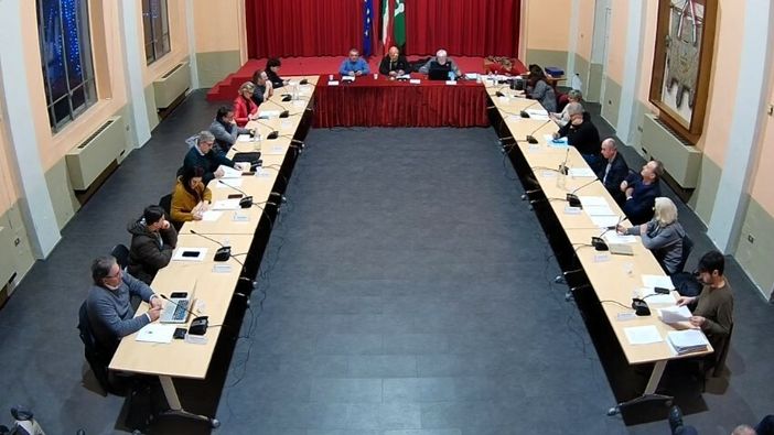 Polo logistico, scontro in consiglio a Olgiate Olona. Montano: «Se non sappiamo chi verrà, ogni valutazione è empirica» Polo logistico, scontro in consiglio a Olgiate Olona. Montano: «Se non sappiamo chi verrà, ogni valutazione è empirica»