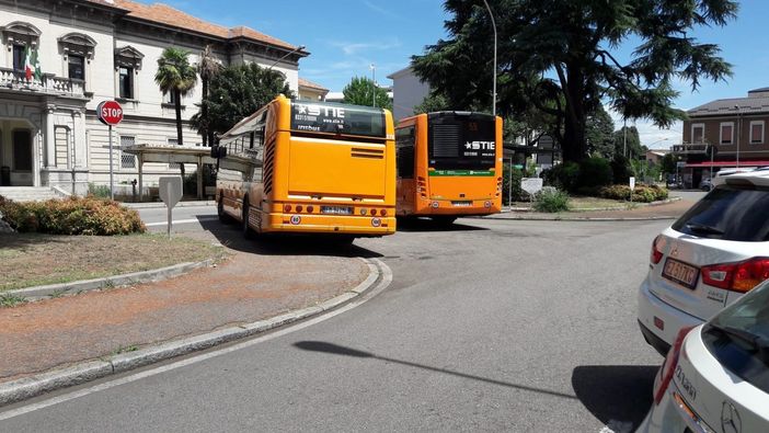 Gli autobus delle linee 1 e 11 fermano a Malpensafiere dal 23 dicembre Gli autobus delle linee 1 e 11 fermano a Malpensafiere dal 23 dicembre