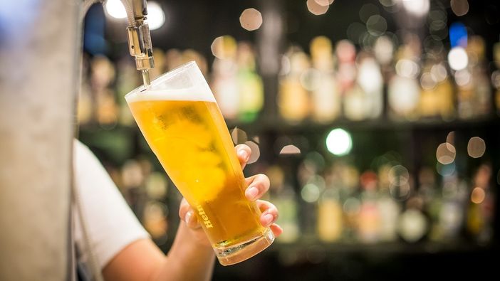 CHE FARE NEL WEEKEND. Un bicchiere di birra in compagnia, emozionanti concerti e passeggiate per tre giorni di divertimento CHE FARE NEL WEEKEND. Un bicchiere di birra in compagnia, emozionanti concerti e passeggiate per tre giorni di divertimento