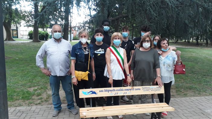 Inaugurate le nuove panchine "adottate" da Telefono Amico Inaugurate le nuove panchine "adottate" da Telefono Amico