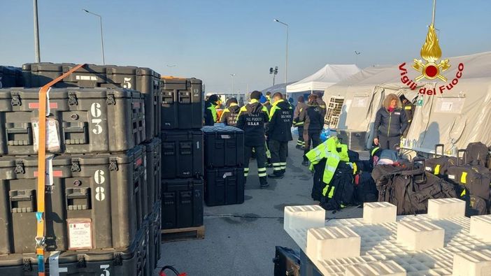 Soccorsi italiani in Turchia (foto per cortesia dei Vigili del fuoco)