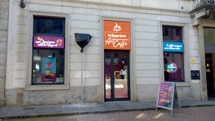Nuovo negozio in via Donizetti: apre "La Yogurteria - Art Caffè"