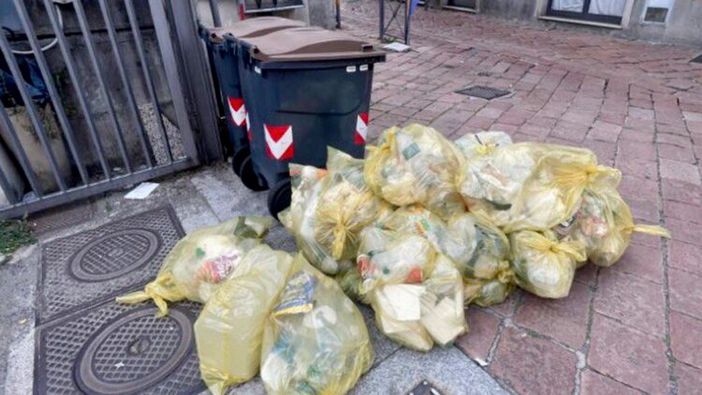 Il Comune prova a "spiegare" la Tarip, la Lega lo fulmina: «Altre mani in tasca ai varesini»