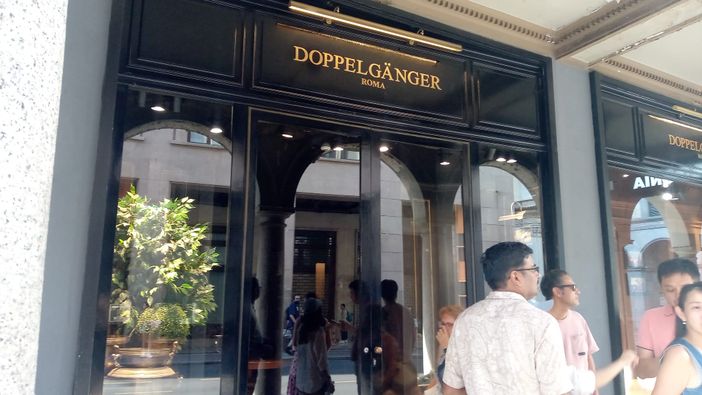 Chiude Doppelgänger, negozio d'abbigliamento in corso Moro