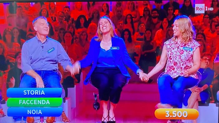 "Faccenda" vincente in famiglia per gli Smamma di Varese a Reazione a catena su Rai 1: stasera i varesini vincono 3.500 euro "Faccenda" vincente in famiglia per gli Smamma di Varese a Reazione a catena su Rai 1: stasera i varesini vincono 3.500 euro