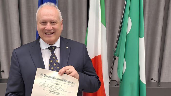 Il professor Paolo Severgnini nominato Cavaliere della Repubblica Italiana Il professor Paolo Severgnini nominato Cavaliere della Repubblica Italiana