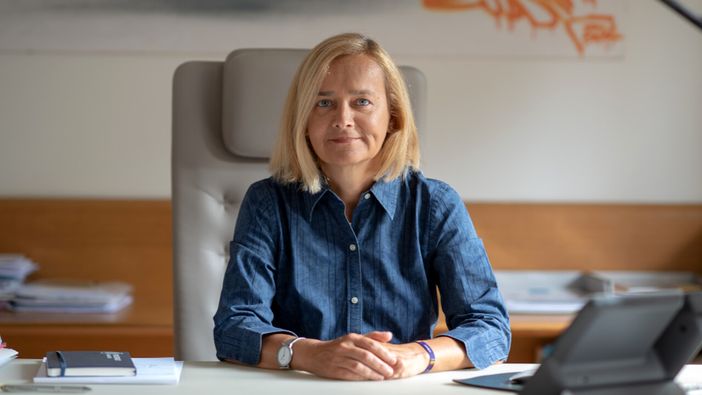 A Donatella Sciuto, prima donna rettore del Politecnico, il "Lumen Claro" del Lions Prealpi