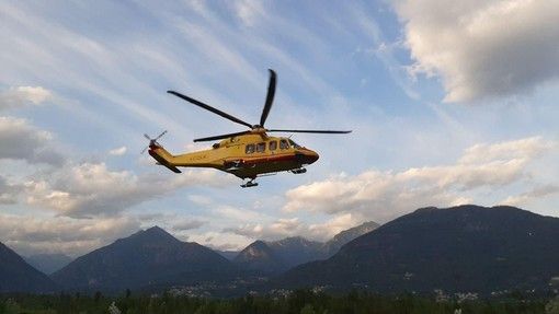 Escursionista travolto da una roccia in Val Grande perde un braccio