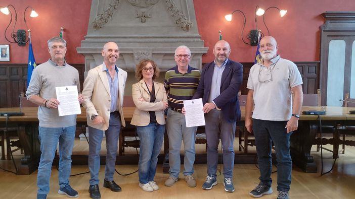 Comune di Somma Lombardo e Sindacati firmano il protocollo d’intesa sul tavolo di monitoraggio delle risorse Pnrr Comune di Somma Lombardo e Sindacati firmano il protocollo d’intesa sul tavolo di monitoraggio delle risorse Pnrr