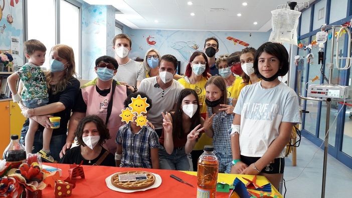 Il Ponte del Sorriso: una diretta mondiale dall'ospedale elogia “l'altra metà della cura” Il Ponte del Sorriso: una diretta mondiale dall'ospedale elogia “l'altra metà della cura”