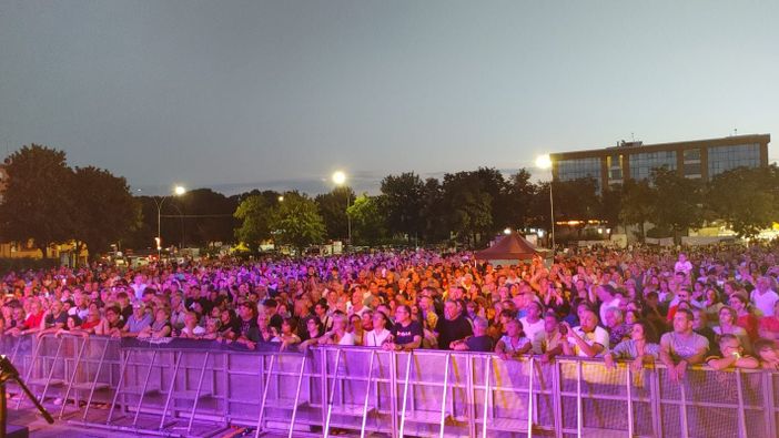 "Accendi la vita": nel ricordo di Eleonora Cocchia, un successo di divertimento e beneficenza "Accendi la vita": nel ricordo di Eleonora Cocchia, un successo di divertimento e beneficenza