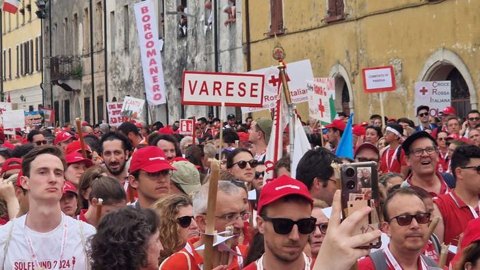160 anni della Croce Rossa Italiana: anche Varese presente alla fiaccolata