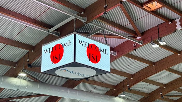 Il "sogno giapponese" sul ghiaccio fa il tutto esaurito all'Acinque Ice Arena