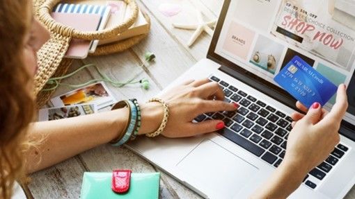 Shopping online: i prodotti più acquistati nel web dagli italiani