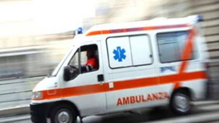 Gallarate, sedicenne cade dalla moto e finisce all'ospedale