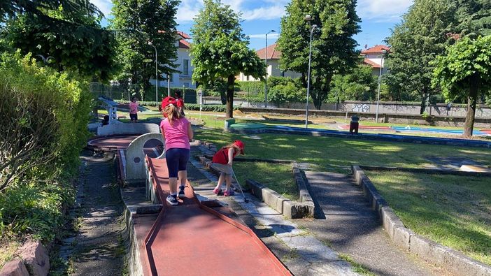 Riapre lo storico Minigolf di Villa Mirabello: da oggi si va in buca in sicurezza Riapre lo storico Minigolf di Villa Mirabello: da oggi si va in buca in sicurezza
