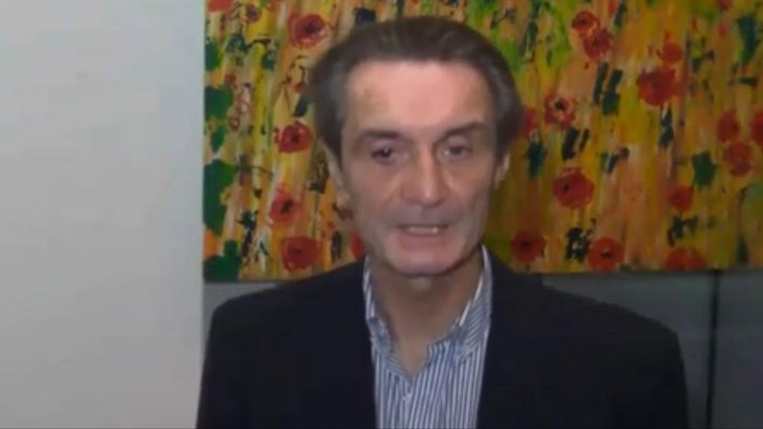 Scuole chiuse, il governatore Fontana: «Uno dei genitori potrà assentarsi dal lavoro e stare a casa con i figli»