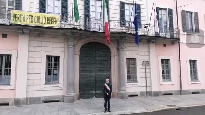 VIDEO E FOTO. Il silenzio di tutta la provincia per le vittime del Coronavirus unisce sindaci, cittadini e chi combatte in prima linea