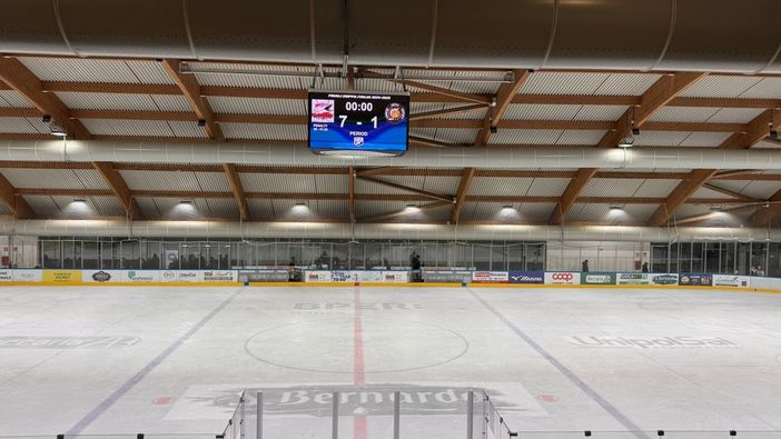Il simbolo di questi Mastini: il 7-1 del Caldaro in una pista deserta (foto Alessandro Galbiati)
