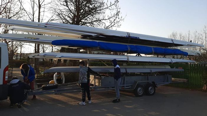 Eupilio testa la forma dei canottieri varesini: alla Schiranna cinque ori