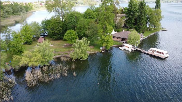 «Dal Lido della Schiranna alla navigazione verso l'Isolino e al suo museo, un unico bando per la valorizzazione turistica del lago»