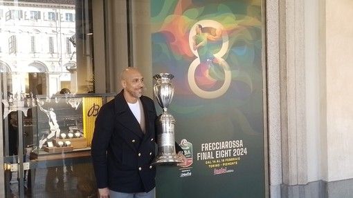 Torino va a canestro con le Final Eight e accoglie "re" Carlton Myers: "Una città che mi ha stupito, ha grande passione"