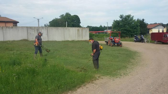 La foto pubblicata sui social dal sindaco di Casorate Dimitri Cassani per ricordare Tonino Suraci