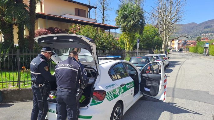 I controlli stradali effettuati dalla polizia locale di Lavena Ponte Tresa