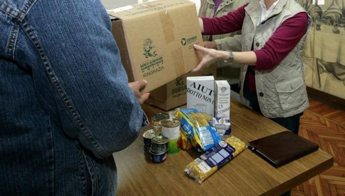 Donne, minori, immigrati, disoccupati, come cambiano le povertà in provincia di Varese: aumentata del 5% la richiesta di aiuti alimentari