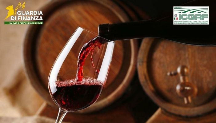 Truffe: operazione "Vinum mentitum", sequestrati 2,5 milioni di litri di vino falso dop e igp