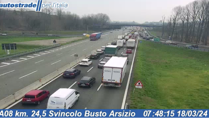 Le code provocate dall'incidente in Autolaghi Le code provocate dall'incidente in Autolaghi