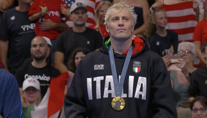 Giorgetti: «Martinenghi orgoglio varesino». Fontana: «Il primo oro è di casa nostra». Festa ad Azzate Giorgetti: «Martinenghi orgoglio varesino». Fontana: «Il primo oro è di casa nostra». Festa ad Azzate