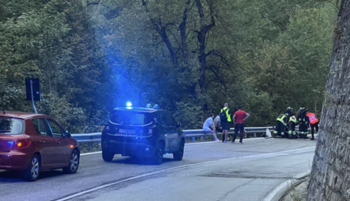 Scontro tra moto e auto sulla Statale 337 della Val Vigezzo: un ferito grave Scontro tra moto e auto sulla Statale 337 della Val Vigezzo: un ferito grave