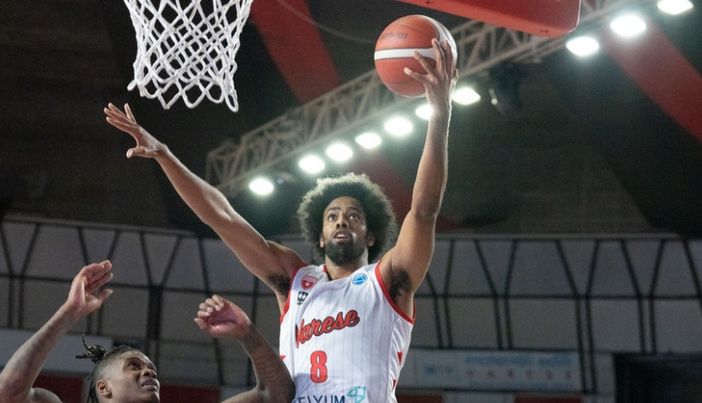 Woldetensae, il nulla mischiato con il niente. E oggi il voto lo prende anche coach B. Woldetensae, il nulla mischiato con il niente. E oggi il voto lo prende anche coach B.