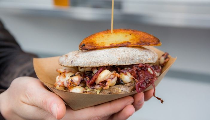 A Porto Ceresio è già ora di Street Food: in arrivo diciotto truck per il weekend di Pasqua A Porto Ceresio è già ora di Street Food: in arrivo diciotto truck per il weekend di Pasqua