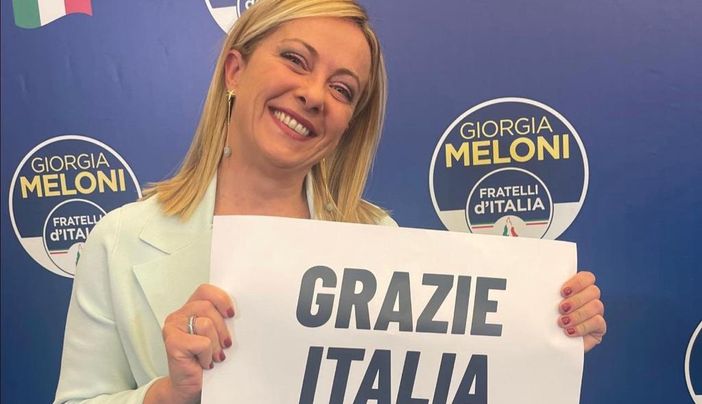 Giorgia Meloni nella foto postata sul suo profilo ufficiale su Facebook