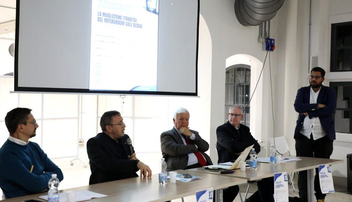 Un momento della presentazione del libro a Germignaga