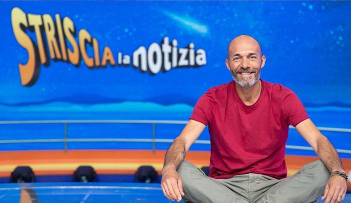 Orari ridotti per le slot machine, "Striscia la Notizia" arriva a Busto