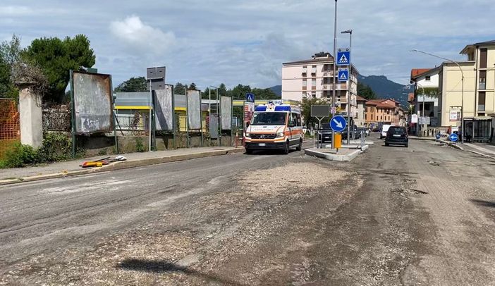 Varese, vigili del fuoco in azione in viale Borri per una persona intrappolata in ascensore
