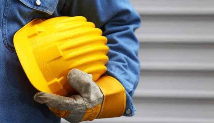 Incidente mortale in fabbrica a Gorla: i sindacati proclamano lo sciopero: «Rafforziamo il nostro grido di rabbia» Incidente mortale in fabbrica a Gorla: i sindacati proclamano lo sciopero: «Rafforziamo il nostro grido di rabbia»