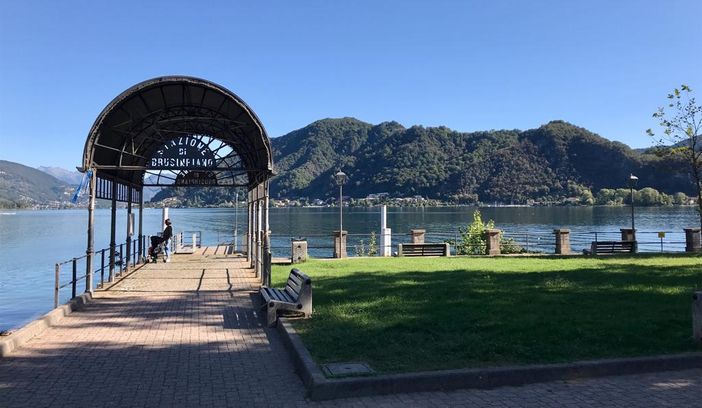 Piazza Lago di Brusimpiano