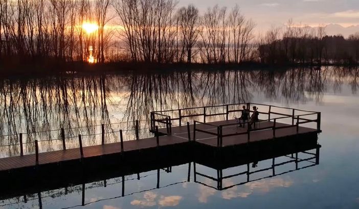 Un fermo immagine del video Un fermo immagine del video