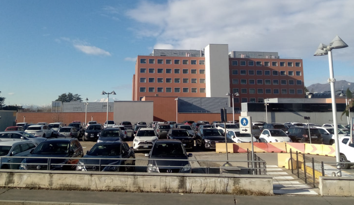 LA LETTERA «Io, malata oncologica, costretta a lottare anche per parcheggiare al Circolo»