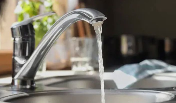 "Estate al lago", scoprire l’acqua del rubinetto con Lereti "Estate al lago", scoprire l’acqua del rubinetto con Lereti