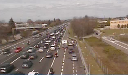 Pasquetta da dimenticare in Autolaghi: tre incidenti, undici persone soccorse e sei chilometri di coda