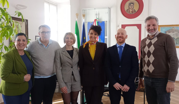 A Fagnano il quarto Alzheimer Cafè Accorsi, sabato l’inaugurazione: «Il bisogno è tantissimo» A Fagnano il quarto Alzheimer Cafè Accorsi, sabato l’inaugurazione: «Il bisogno è tantissimo»