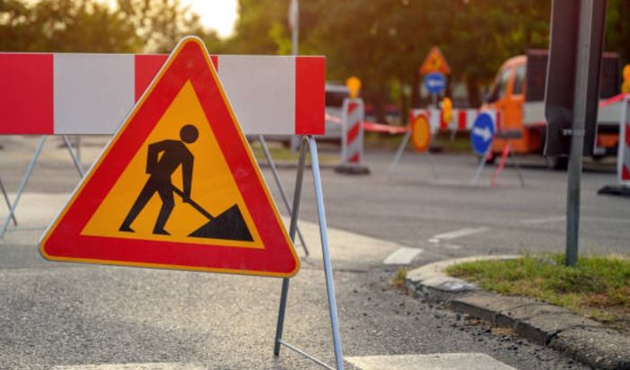 Rifacimento della rete fognaria a Morosolo: strada chiusa fino al 20 settembre