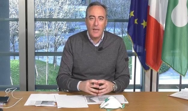 Coronavirus, Gallera: «Al lavoro per effettuare i tamponi direttamente a Malpensa e Linate»